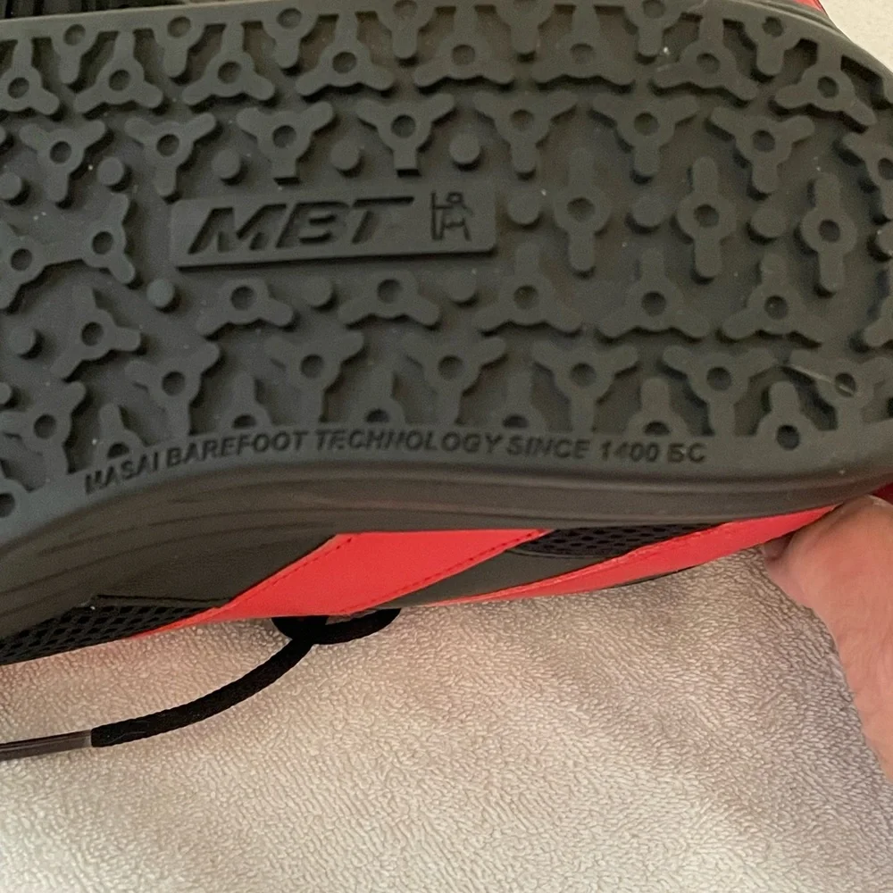 MBT RARE FLAME RED/BLACK PHYSIOLOGICAL ROCKER SHOES SIZE 8 1/2  WORN ONCE - Picture 8 of 10
